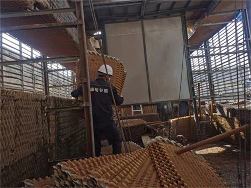 閉式冷卻塔如何實(shí)現(xiàn)廢熱的回收利用。(逆流閉式冷卻塔安裝改造)